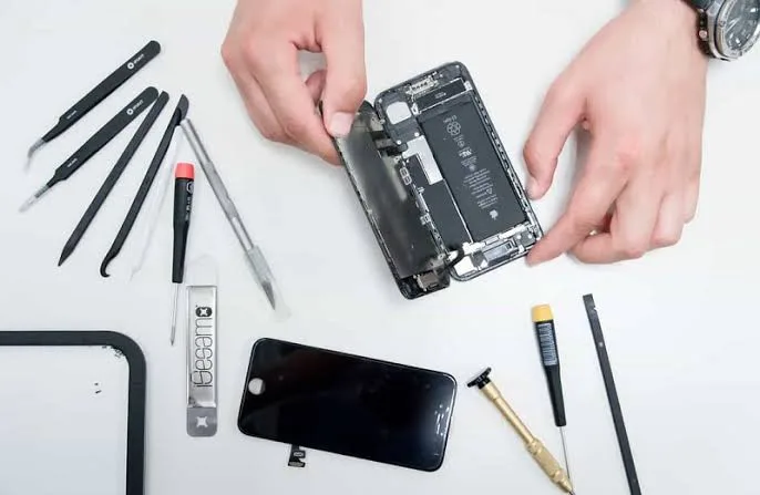 Service-iPhone-Sendiri-di-Eropa