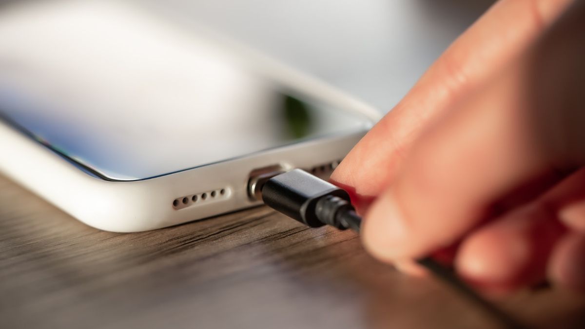 Hemat Baterai iPhone Seharian Tanpa Powerbank – Tips dari Platinum Service