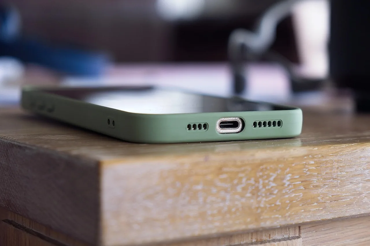 iPhone panas berlebihan dan perlu servis iPhone panas berlebihan dan perlu servis