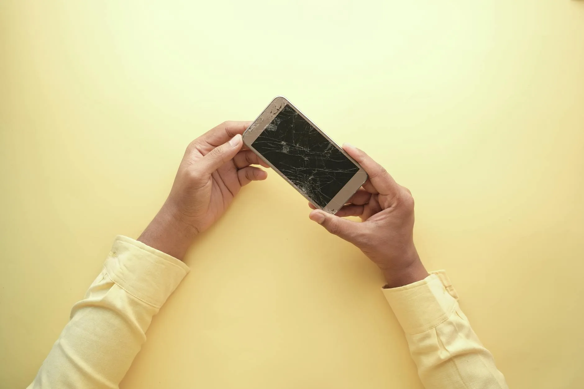iPhone restart sendiri