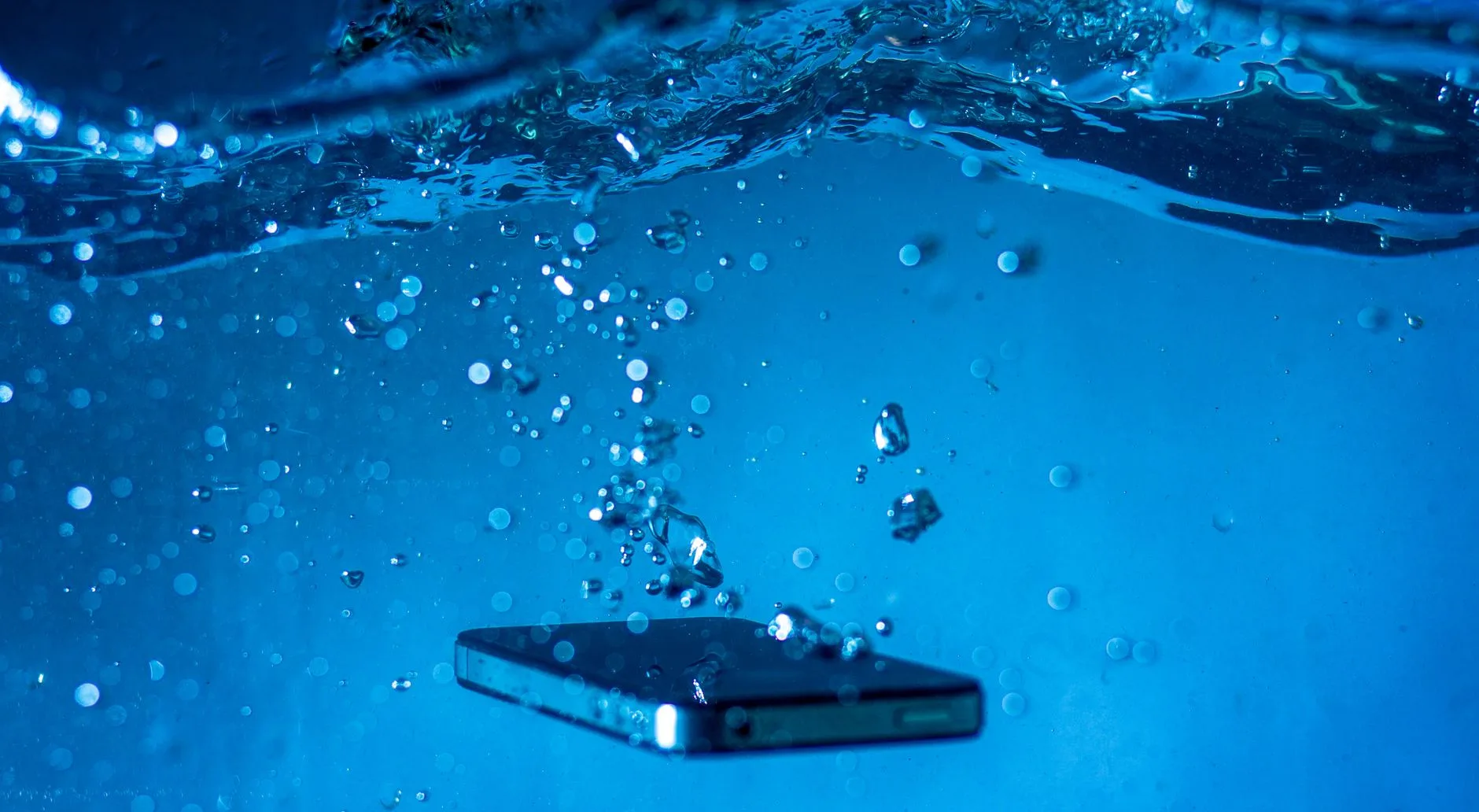 iPhone Terkena Air: Langkah 24 Jam Sebelum Servis