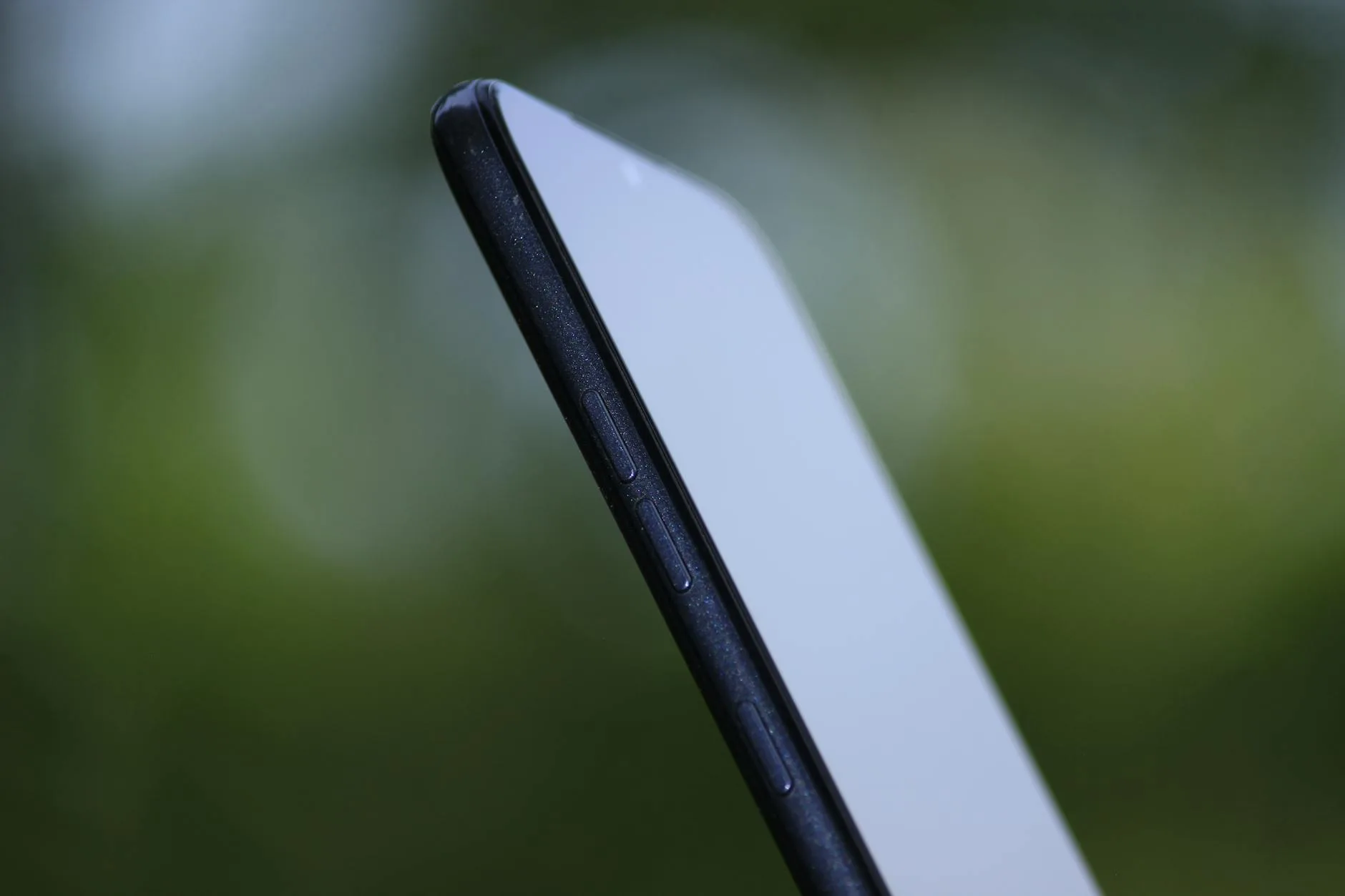 Tombol volume iPhone Tombol volume iPhone